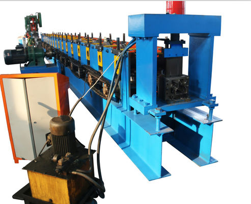 rotolo dello scaffale di stoccaggio 4.5T che forma macchina 5.5KW per il piatto di alluminio