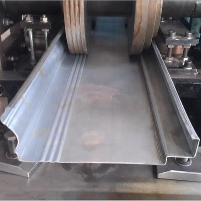 rotolo d'acciaio del perno 4.2T che forma la porta del magazzino della macchina 30m/min