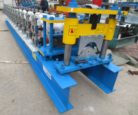 Stazioni di Ridge Cap Roll Forming Machine 15m/min 18 del tetto