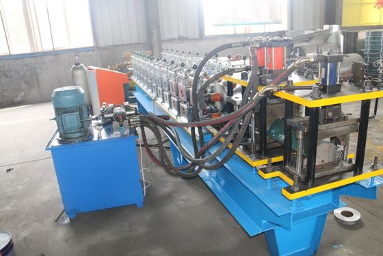 il rotolo dello strato del tetto 6T che forma la macchina 3KW ha colorato le mattonelle d'acciaio