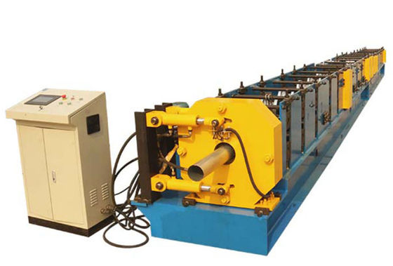 Rotolo del tubo dell'incanalamento dell'acqua piovana che forma macchina 15KW 8m/min