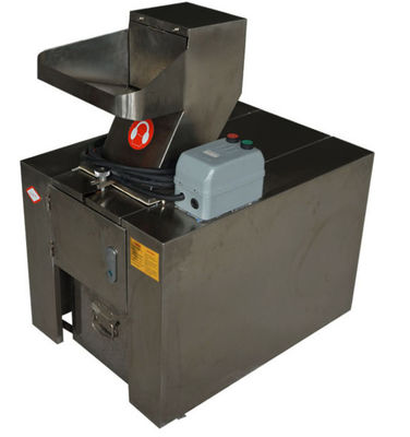 Attrezzatura di lavorazione della carne SS304, macchina animale del frantoio dell'osso 600kg/h