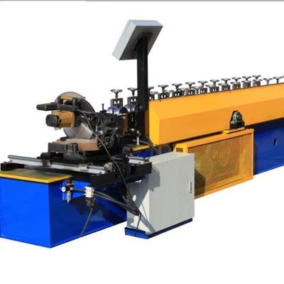 rotolo d'acciaio dello sportello 3.2T che forma le stazioni della macchina 5.5KW 12