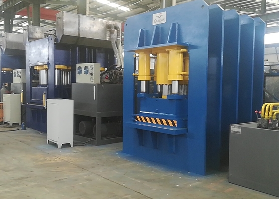 3000 pressatura di azione del doppio della macchina 380V di Ton Hydraulic Steel Door Embossing