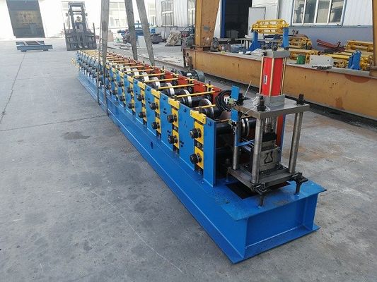 rotolo dello scaffale di stoccaggio 50Hz che forma taglio idraulico della macchina 25m/min Cr12